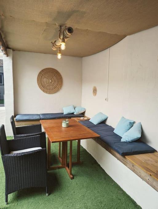 A 5Mn De La Reserve Africaine, Charmante Maison De Village Avec Patio Sigean Exteriör bild