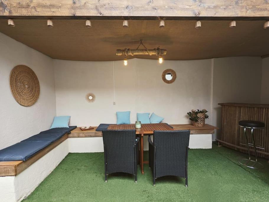 A 5Mn De La Reserve Africaine, Charmante Maison De Village Avec Patio Sigean Exteriör bild