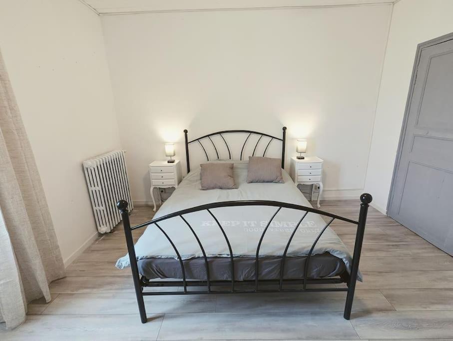 A 5Mn De La Reserve Africaine, Charmante Maison De Village Avec Patio Sigean Exteriör bild